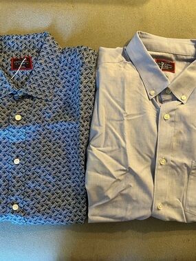 UNTUCKit Men's Blue Patterned and Light Blue Button-Down Shirts